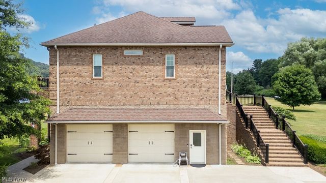 390 Powell Riverfront Road, St Marys, WV 26170