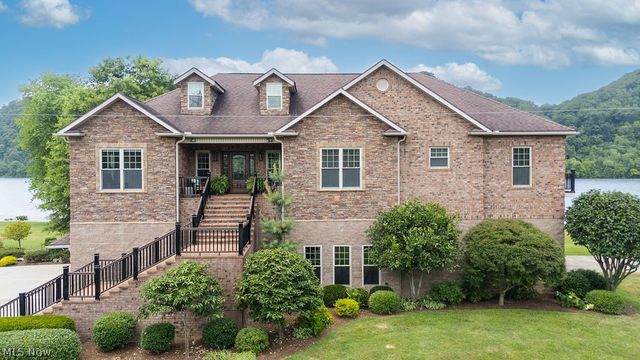 390 Powell Riverfront Road, St Marys, WV 26170