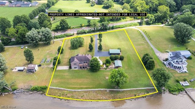 390 Powell Riverfront Road, St Marys, WV 26170