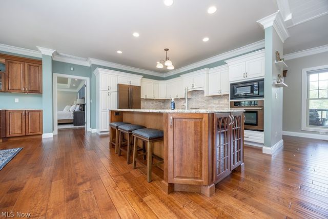 390 Powell Riverfront Road, St Marys, WV 26170