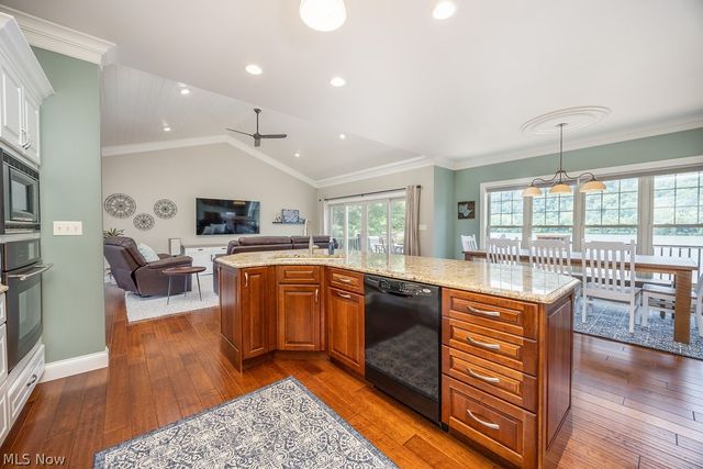 390 Powell Riverfront Road, St Marys, WV 26170