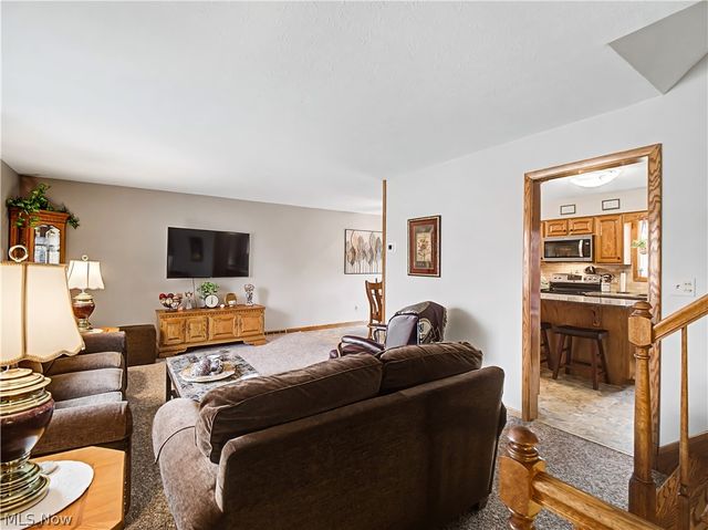 7706 E Linden Lane, Parma, OH 44130