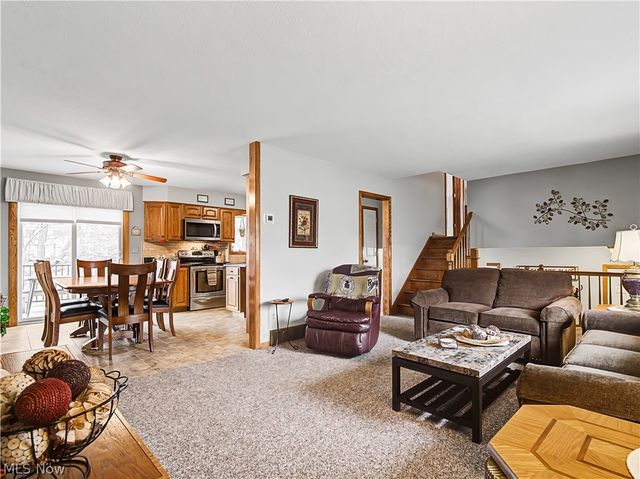 7706 E Linden Lane, Parma, OH 44130