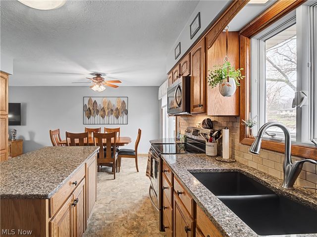 7706 E Linden Lane, Parma, OH 44130