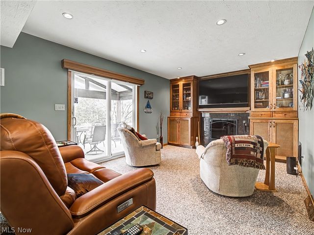 7706 E Linden Lane, Parma, OH 44130