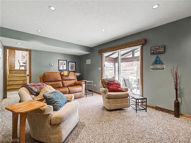 7706 E Linden Lane, Parma, OH 44130