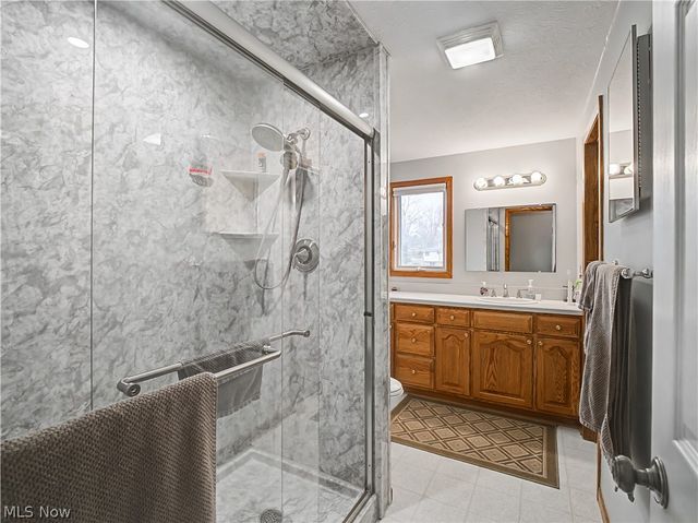 7706 E Linden Lane, Parma, OH 44130