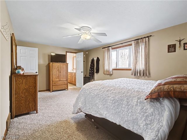 7706 E Linden Lane, Parma, OH 44130