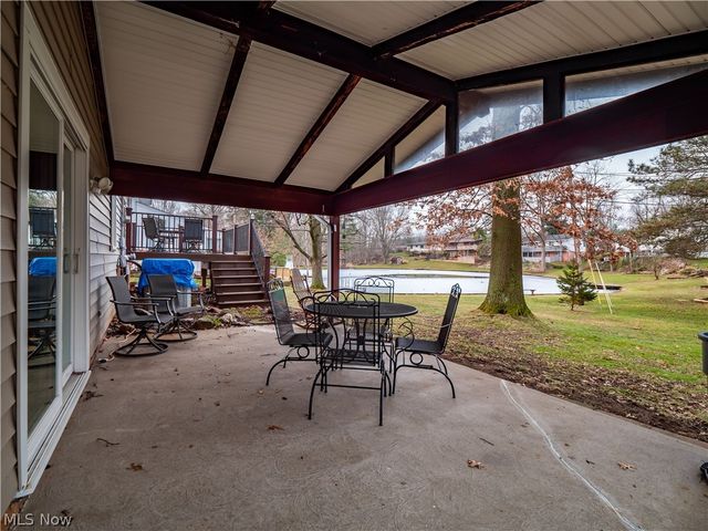 7706 E Linden Lane, Parma, OH 44130