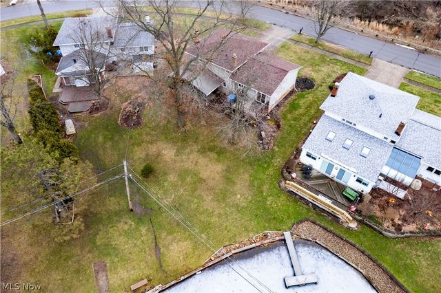 7706 E Linden Lane, Parma, OH 44130