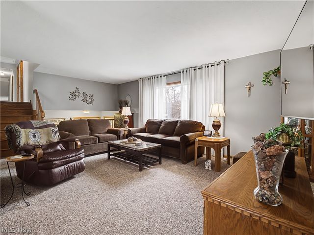 7706 E Linden Lane, Parma, OH 44130