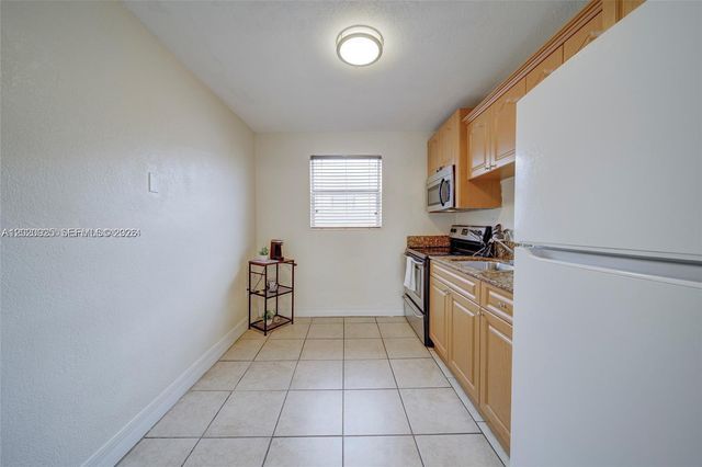 427 SW 6th St 5, Miami, FL 33130