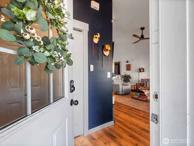 179 NW 12th Court, Oak Harbor, WA 98277