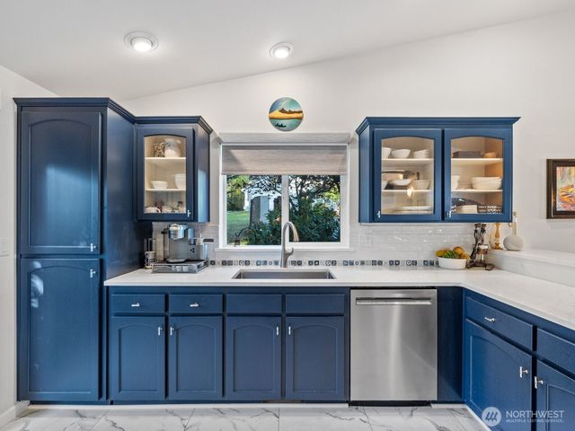 179 NW 12th Court, Oak Harbor, WA 98277