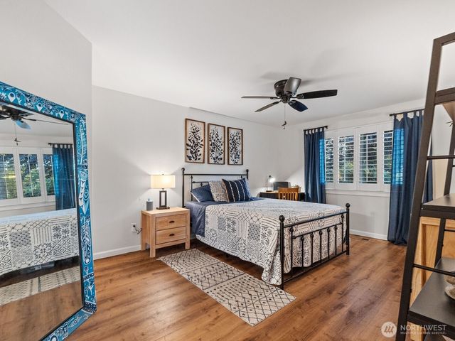 179 NW 12th Court, Oak Harbor, WA 98277