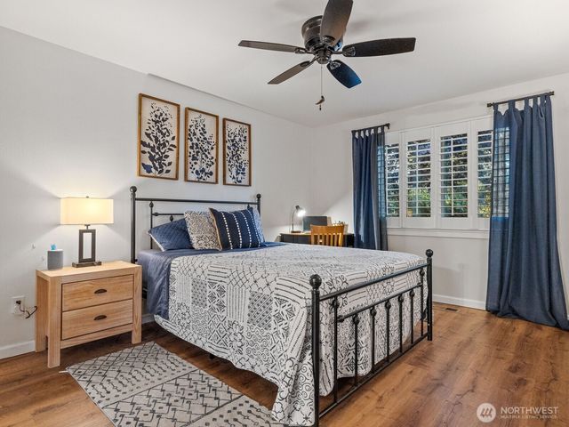 179 NW 12th Court, Oak Harbor, WA 98277