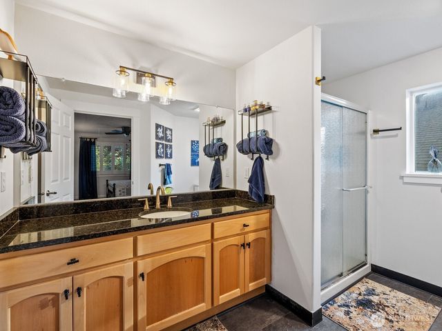 179 NW 12th Court, Oak Harbor, WA 98277