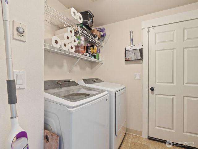 179 NW 12th Court, Oak Harbor, WA 98277