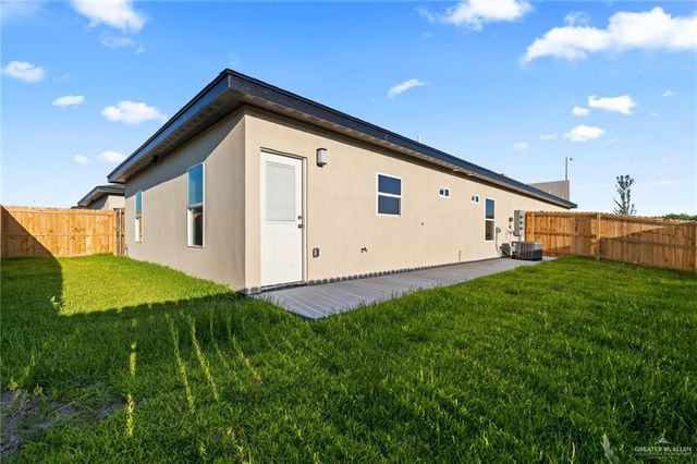 2713 W Brookside Bend Street 2, Edinburg, TX 78539