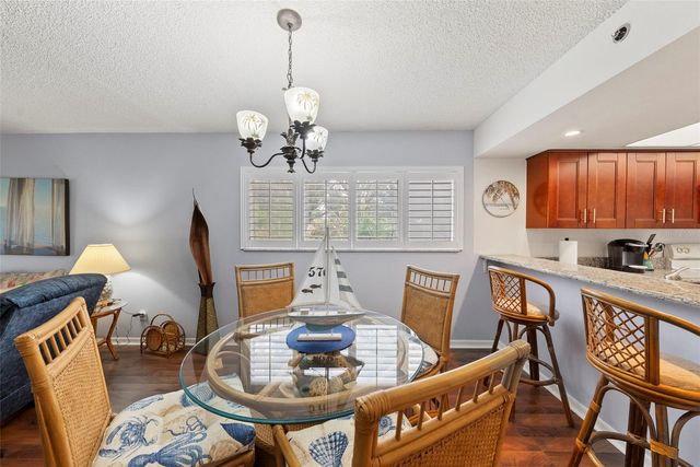 9510 HARBOR GREENS WAY 208, Seminole, FL 33776