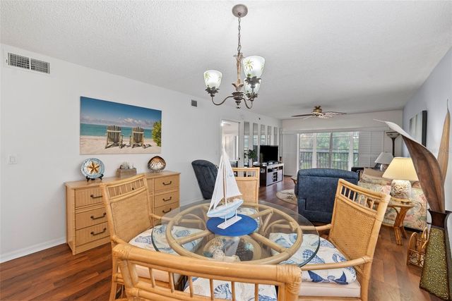 9510 HARBOR GREENS WAY 208, Seminole, FL 33776