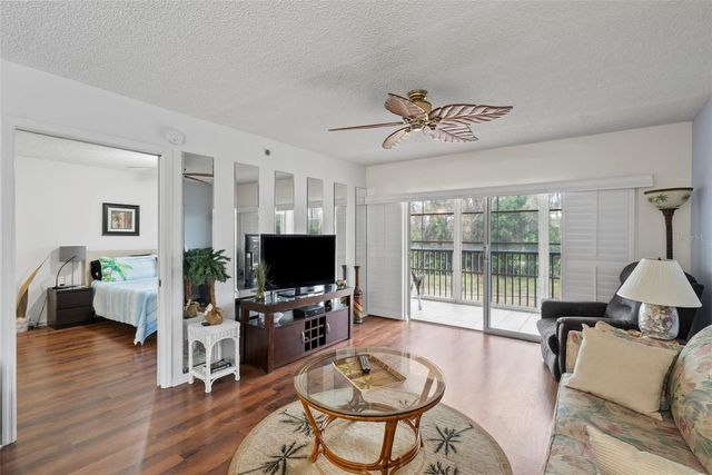 9510 HARBOR GREENS WAY 208, Seminole, FL 33776