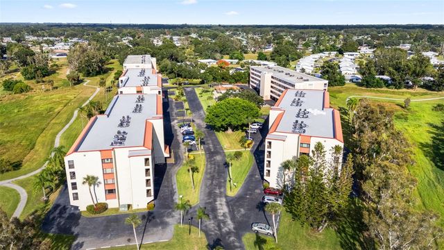 9510 HARBOR GREENS WAY 208, Seminole, FL 33776