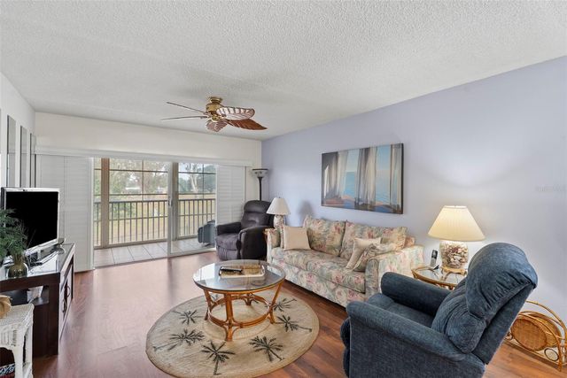 9510 HARBOR GREENS WAY 208, Seminole, FL 33776