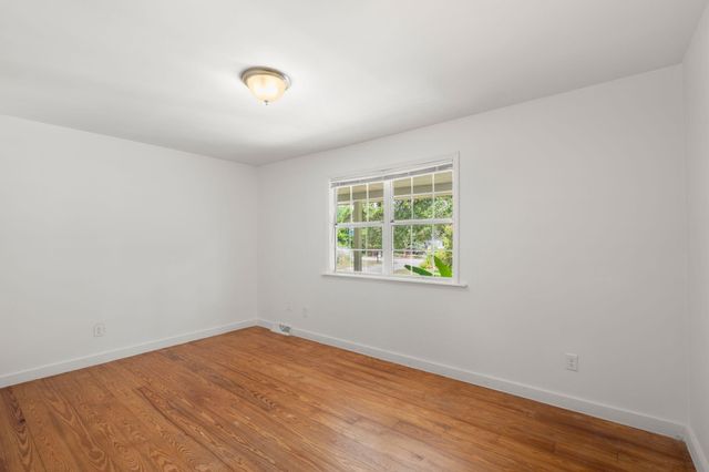 101 Lake Drive, Summerville, SC 29483