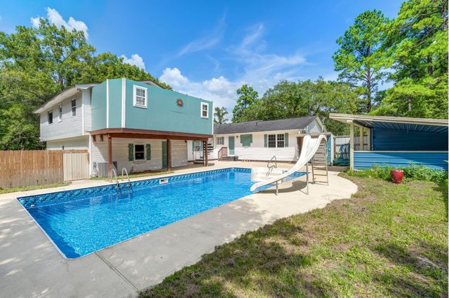 101 Lake Drive, Summerville, SC 29483