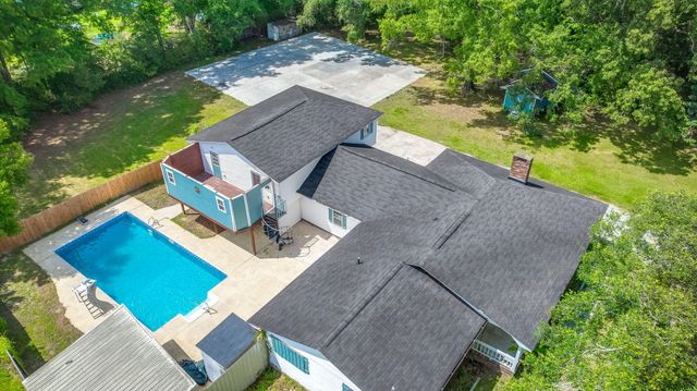 101 Lake Drive, Summerville, SC 29483