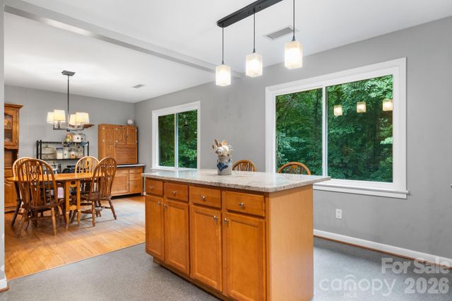 267 25th Avenue NW, Hickory, NC 28601