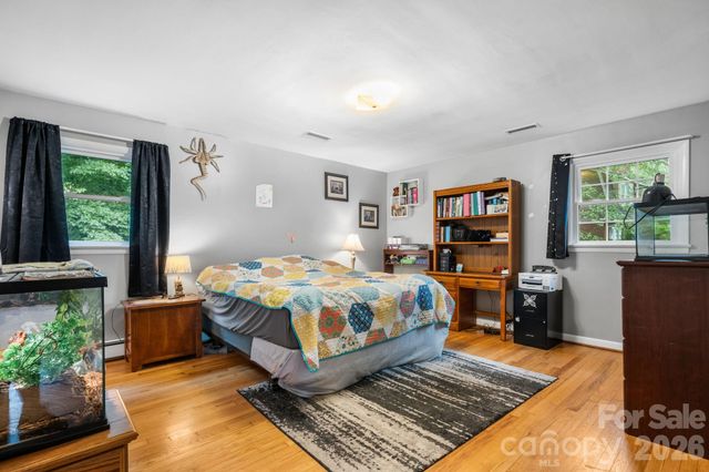 267 25th Avenue NW, Hickory, NC 28601