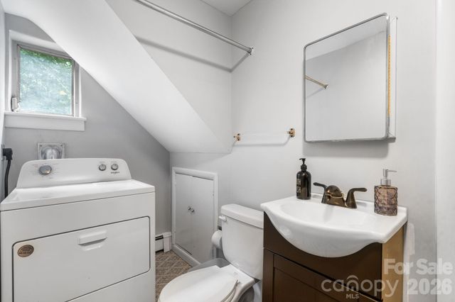 267 25th Avenue NW, Hickory, NC 28601