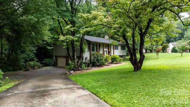 267 25th Avenue NW, Hickory, NC 28601