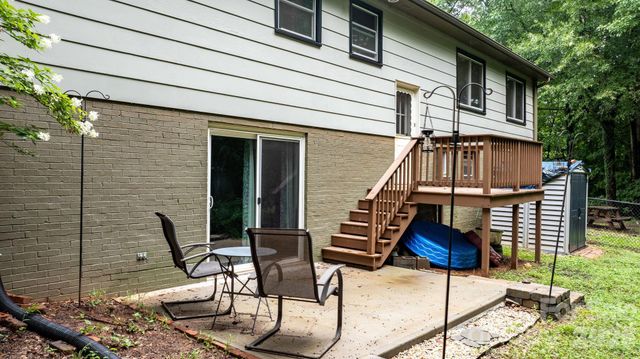 267 25th Avenue NW, Hickory, NC 28601