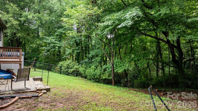 267 25th Avenue NW, Hickory, NC 28601