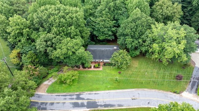 267 25th Avenue NW, Hickory, NC 28601