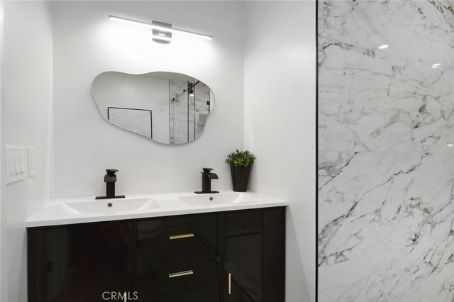 22284 Avenue San Luis, Woodland Hills, CA 91364