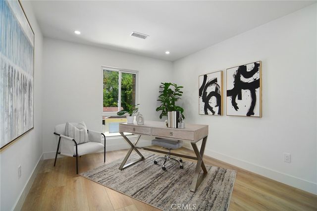 22284 Avenue San Luis, Woodland Hills, CA 91364