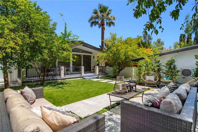 22284 Avenue San Luis, Woodland Hills, CA 91364