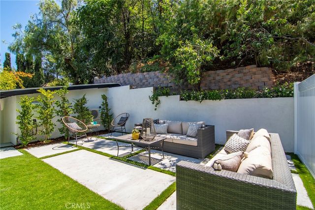 22284 Avenue San Luis, Woodland Hills, CA 91364