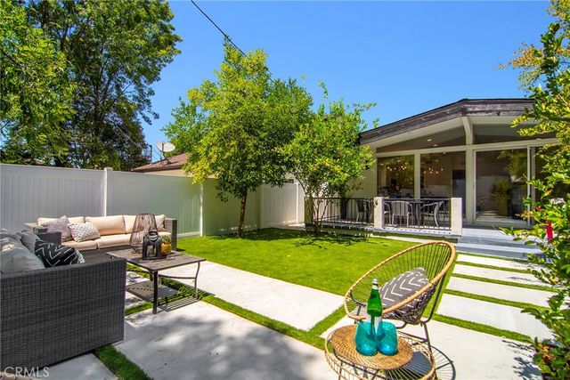 22284 Avenue San Luis, Woodland Hills, CA 91364