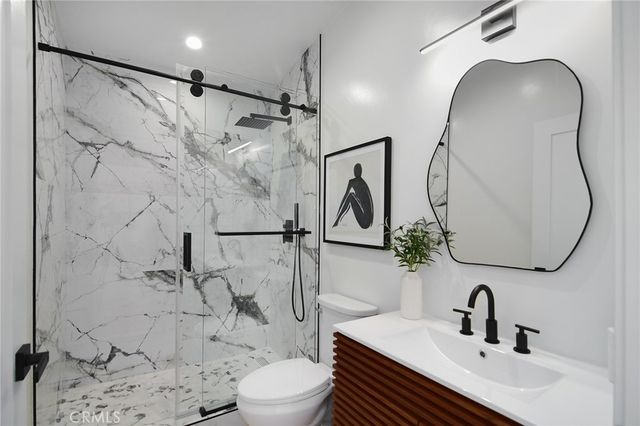 22284 Avenue San Luis, Woodland Hills, CA 91364