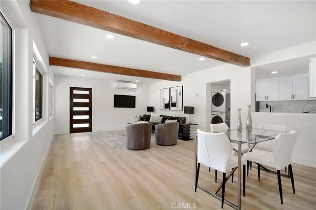 22284 Avenue San Luis, Woodland Hills, CA 91364