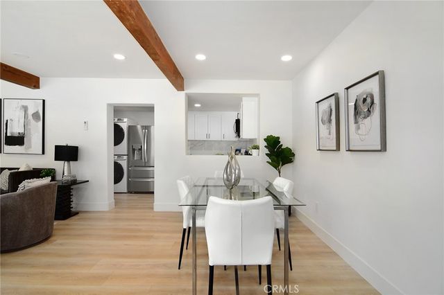 22284 Avenue San Luis, Woodland Hills, CA 91364