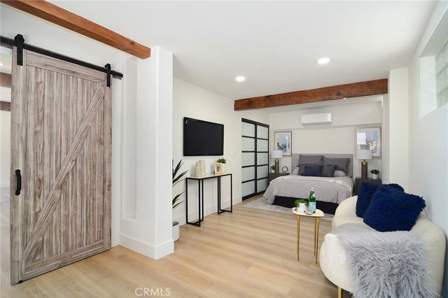 22284 Avenue San Luis, Woodland Hills, CA 91364