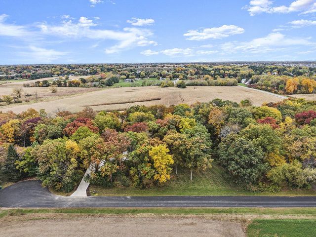 2945 Wyndwood Way, Sun Prairie, WI 53590