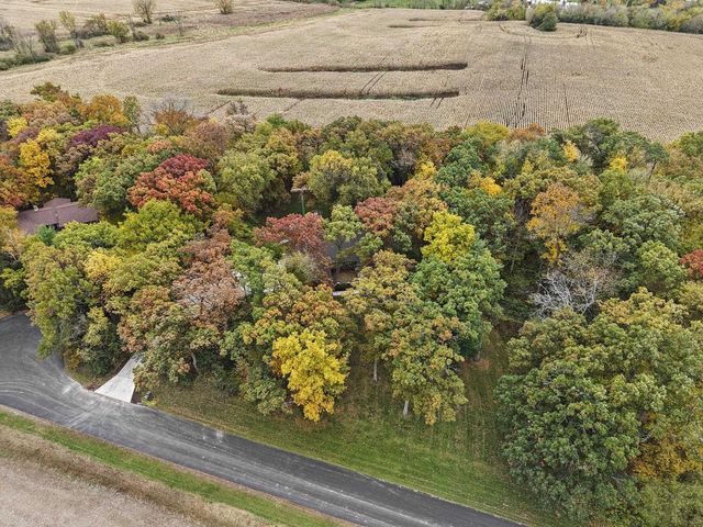 2945 Wyndwood Way, Sun Prairie, WI 53590