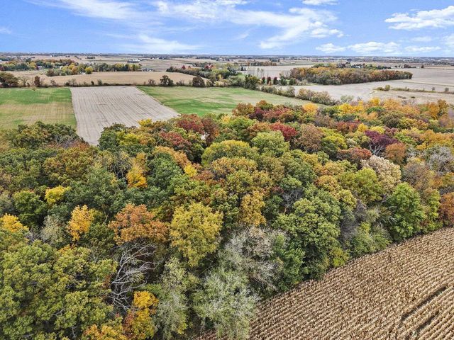 2945 Wyndwood Way, Sun Prairie, WI 53590